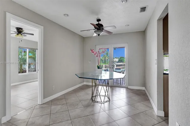 $1,250,000 | 571 Southeast 11th Street, Pompano Beach, FL 33060