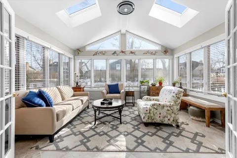 $549,000 | 509 East Monterey Road, Palatine, IL 60074