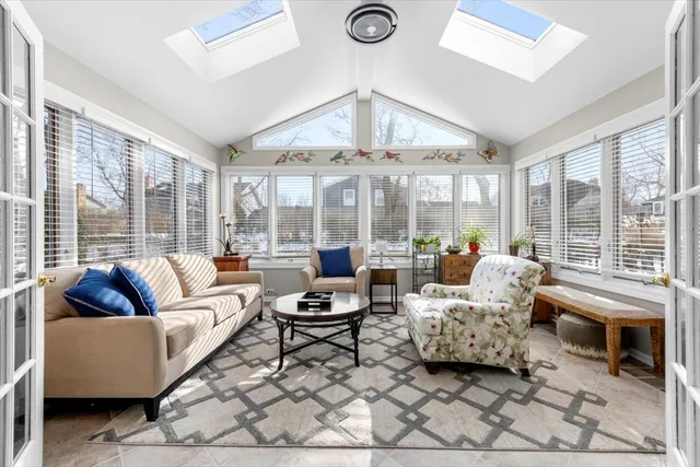 $549,000 | 509 East Monterey Road, Palatine, IL 60074