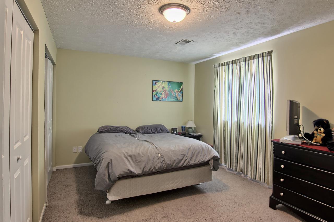748 Strohm Road Traverse City, MI 49696 - Photo 24 of 26 1813933-23.JPG