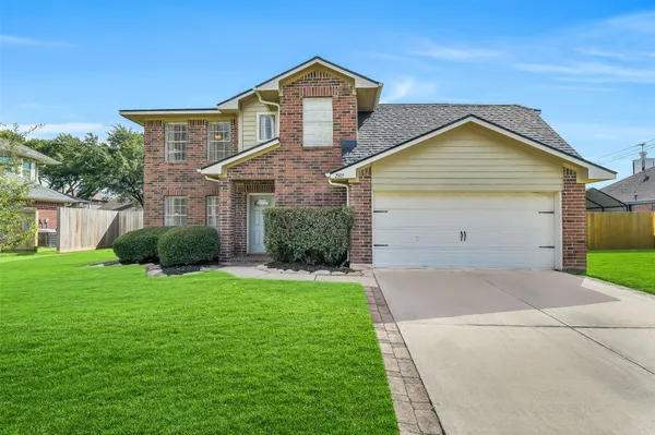 $320,000 | 2903 Queen Victoria Street, Pearland, TX 77581