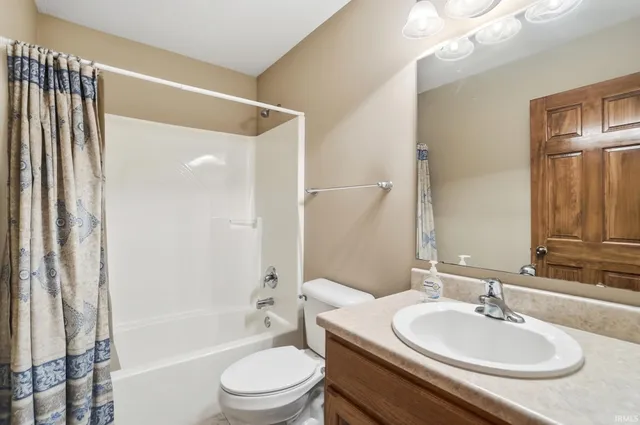 $325,000 | 1622 Tara Bella Lane, Fort Wayne, IN 46845