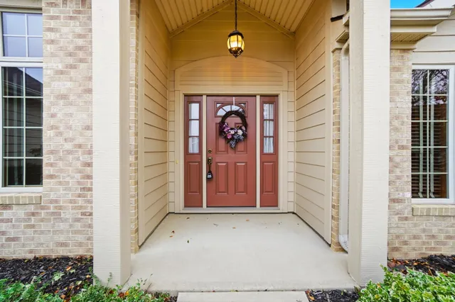 $325,000 | 1622 Tara Bella Lane, Fort Wayne, IN 46845