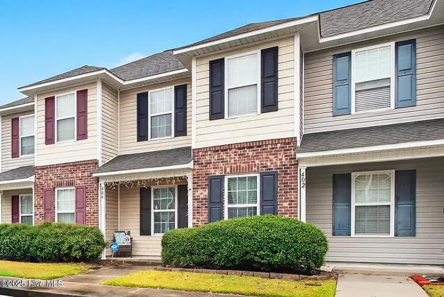 $199,900 | 404 Falls Cove, Jacksonville, NC 28546