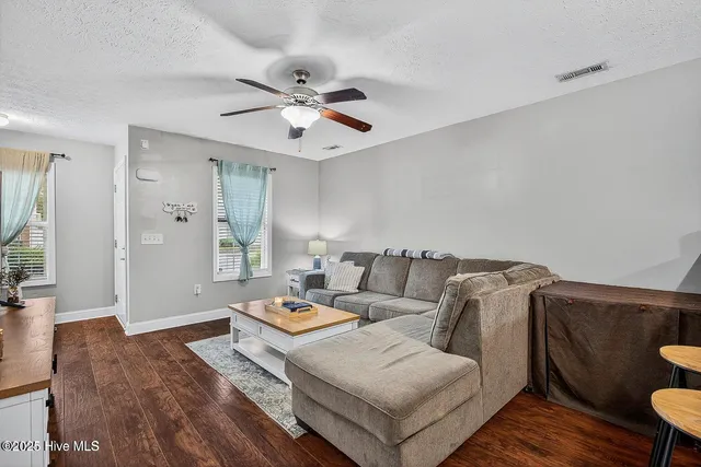 $199,900 | 404 Falls Cove, Jacksonville, NC 28546