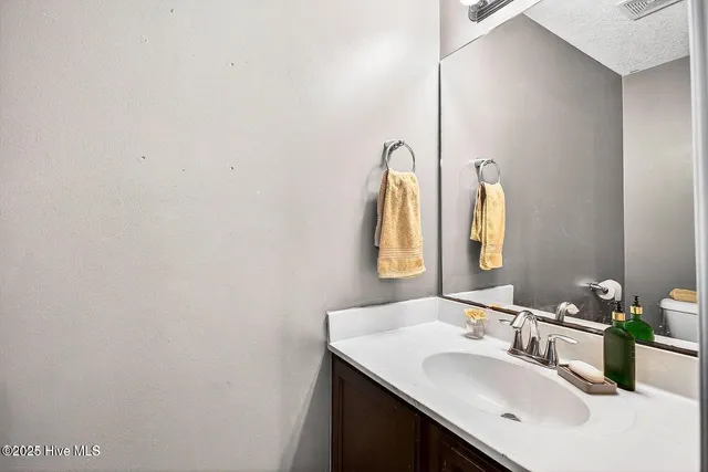 $199,900 | 404 Falls Cove, Jacksonville, NC 28546