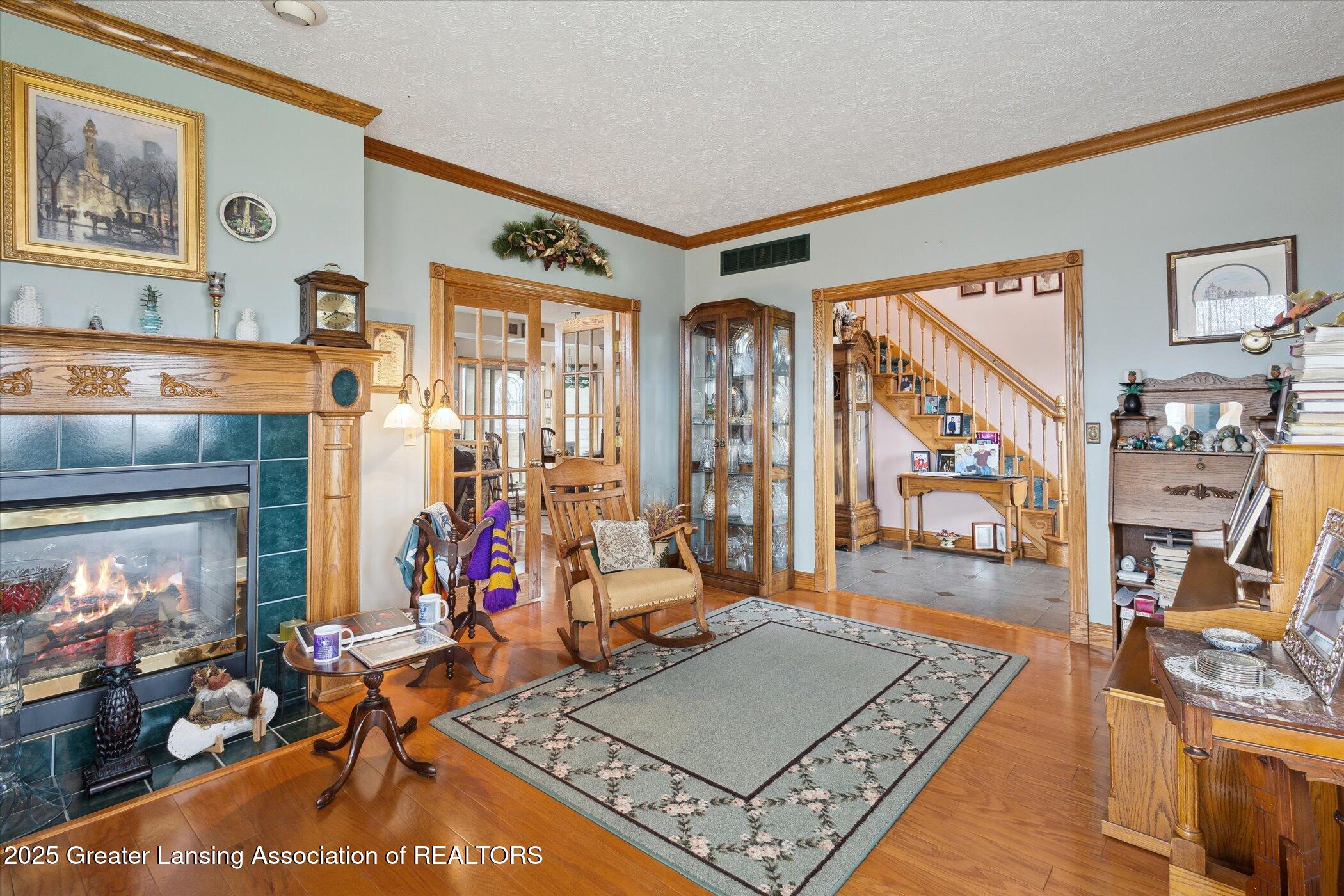 2151 North Wheaton Road Charlotte, MI 48813 - Photo 8 of 51 Living Room