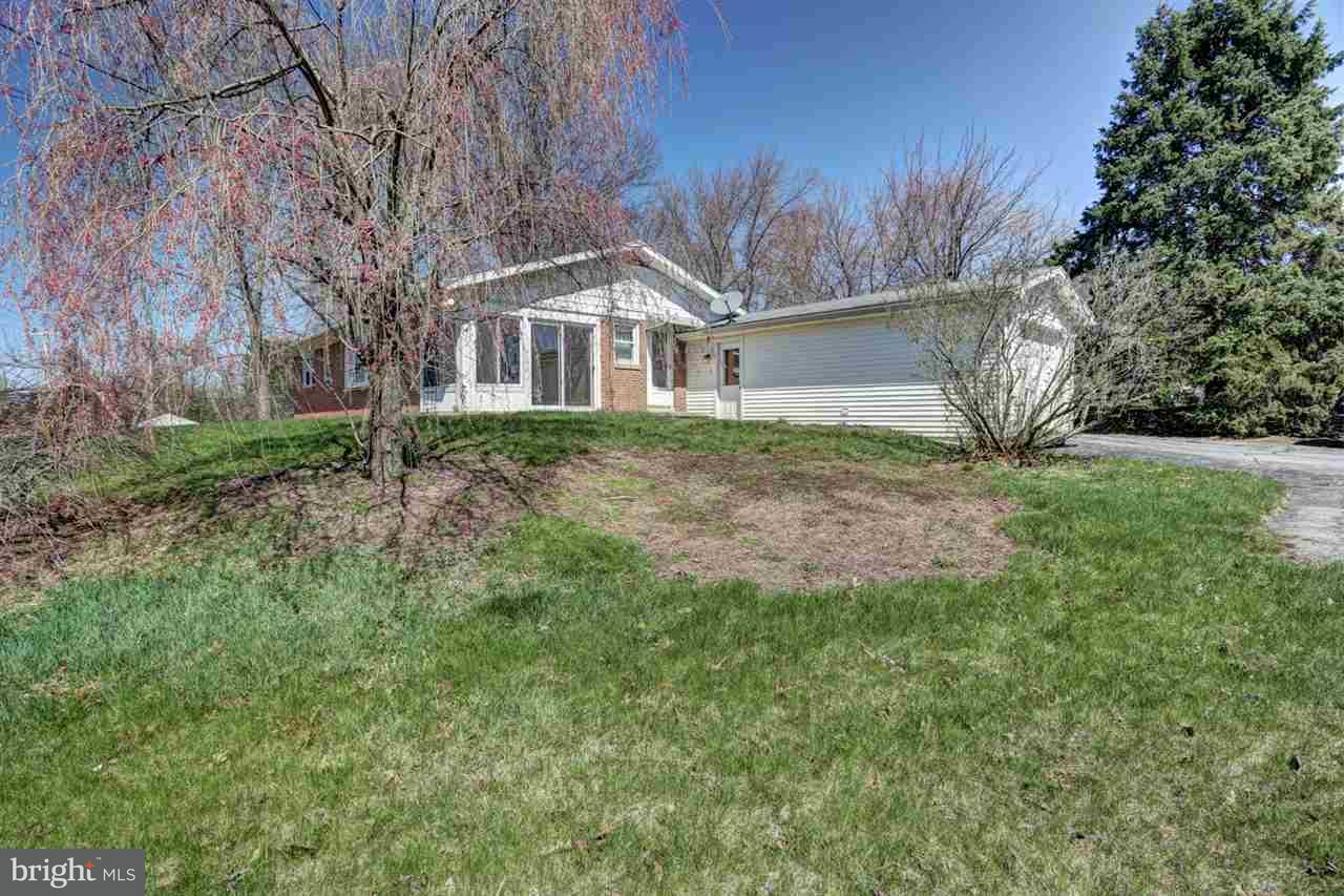304 Oberlin Road Middletown, PA 17057 - Photo 2 of 25 Gallery Image 2