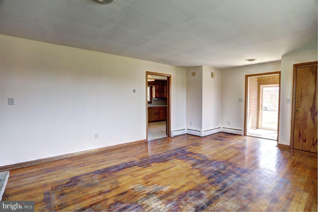 304 Oberlin Road Middletown, PA 17057 - Photo 6 of 25 Gallery Image 6