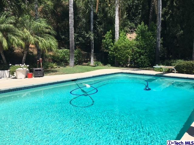 414 Kempton Road Glendale, CA 91202 - Photo 14 of 44