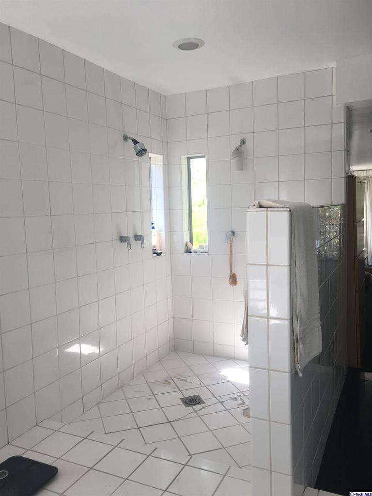 414 Kempton Road Glendale, CA 91202 - Photo 31 of 44