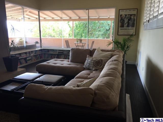 414 Kempton Road Glendale, CA 91202 - Photo 5 of 44