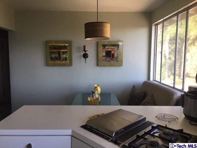 414 Kempton Road Glendale, CA 91202 - Photo 8 of 44