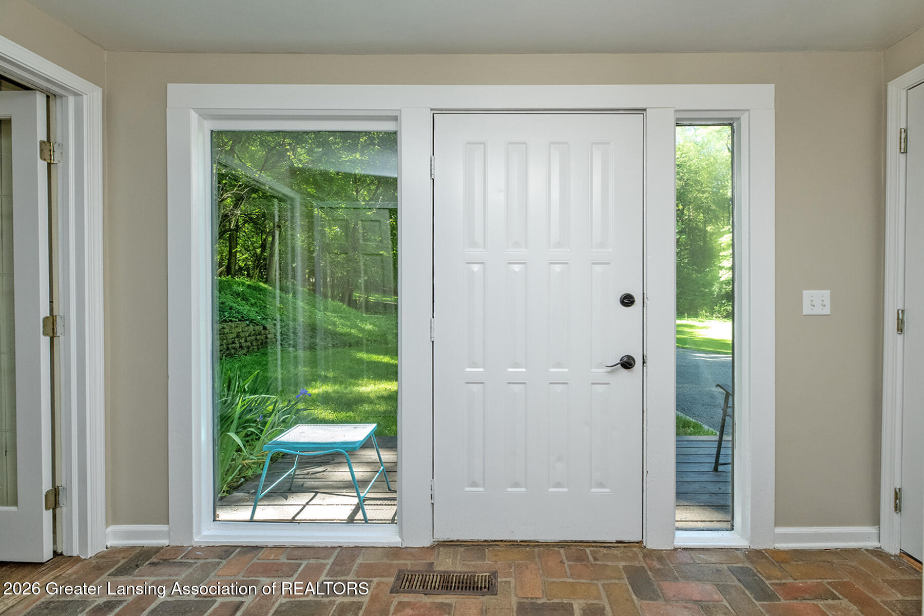 4695 Meridian Road Okemos, MI 48864 - Photo 2 of 31 02