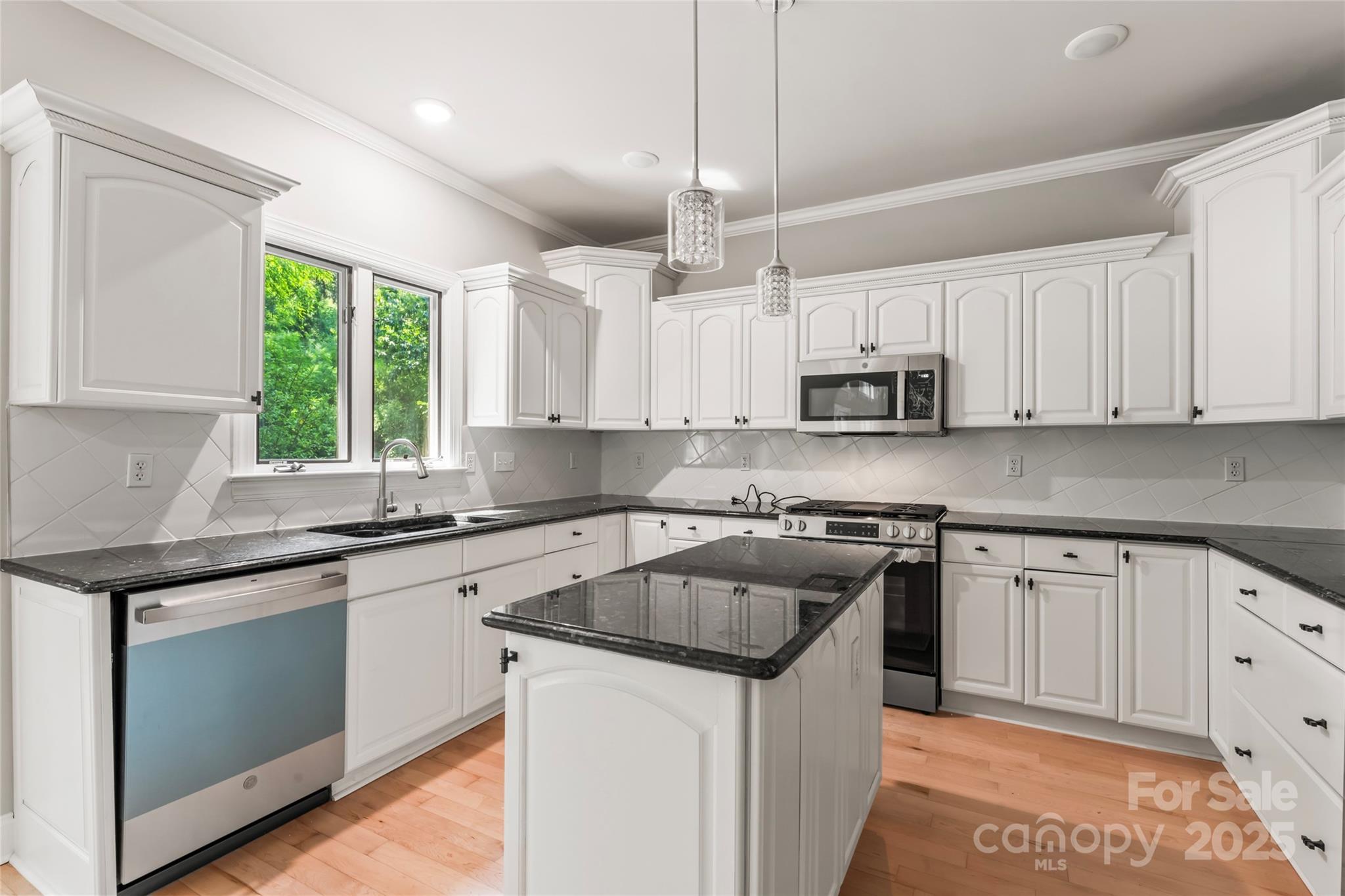 3011 McKee Road Charlotte, NC 28270 - Photo 11 of 32