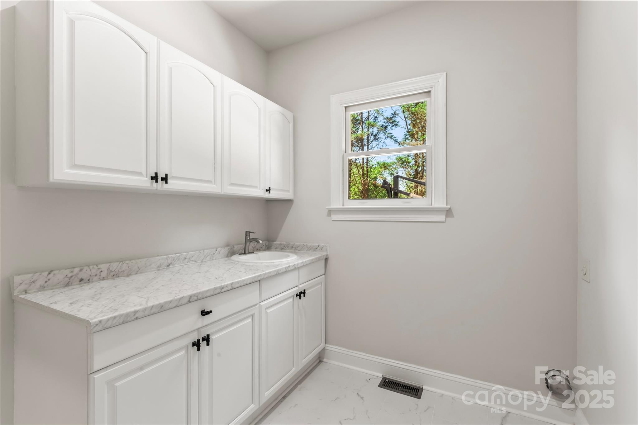 3011 McKee Road Charlotte, NC 28270 - Photo 10 of 32