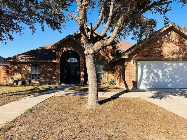 $2,000 | 1806 West 31st 1/2 Street, Mission, TX 78574
