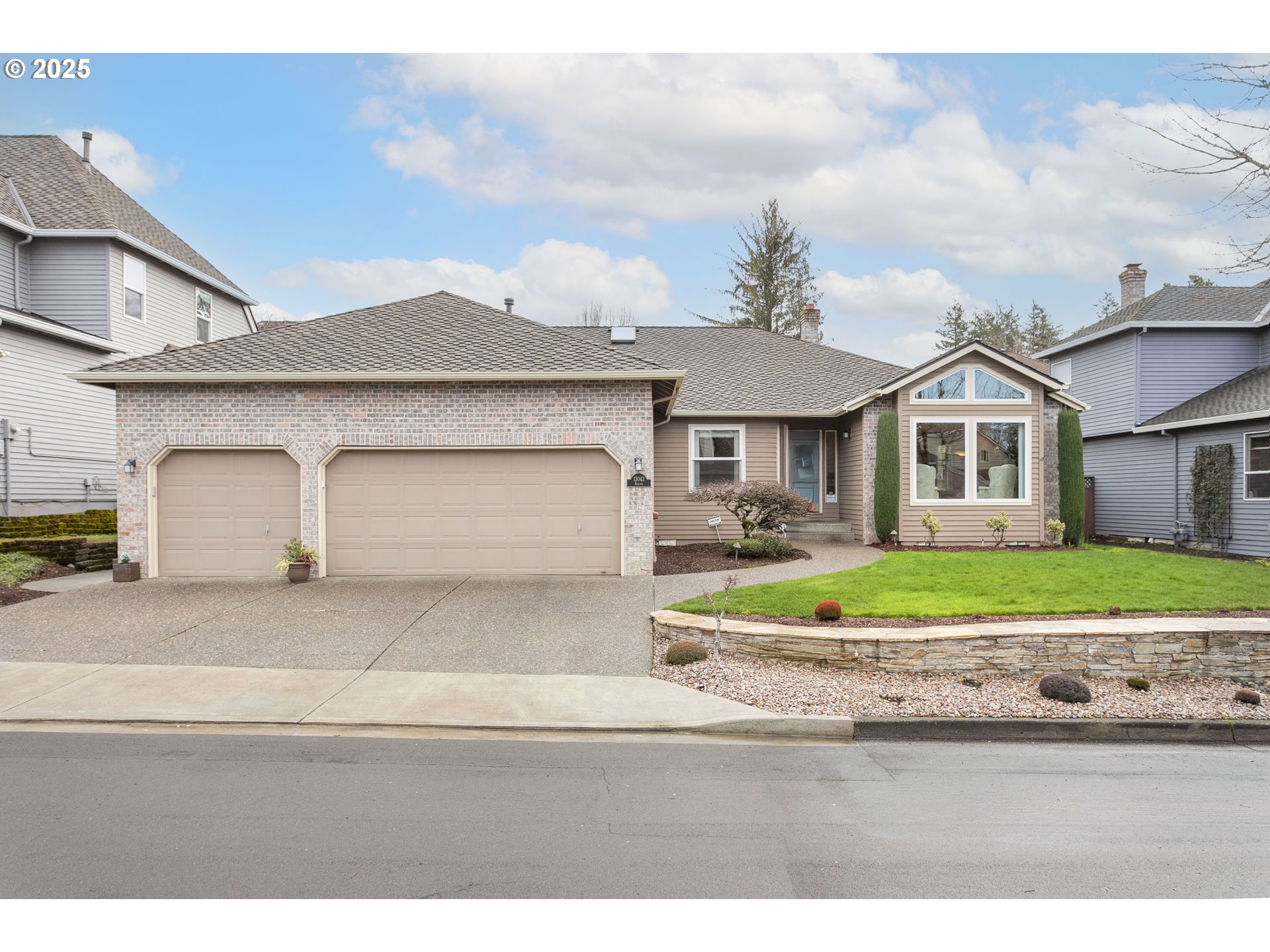 13043 Rogers Road Lake Oswego, OR 97035 - Photo 1 of 39 Gallery Image 1