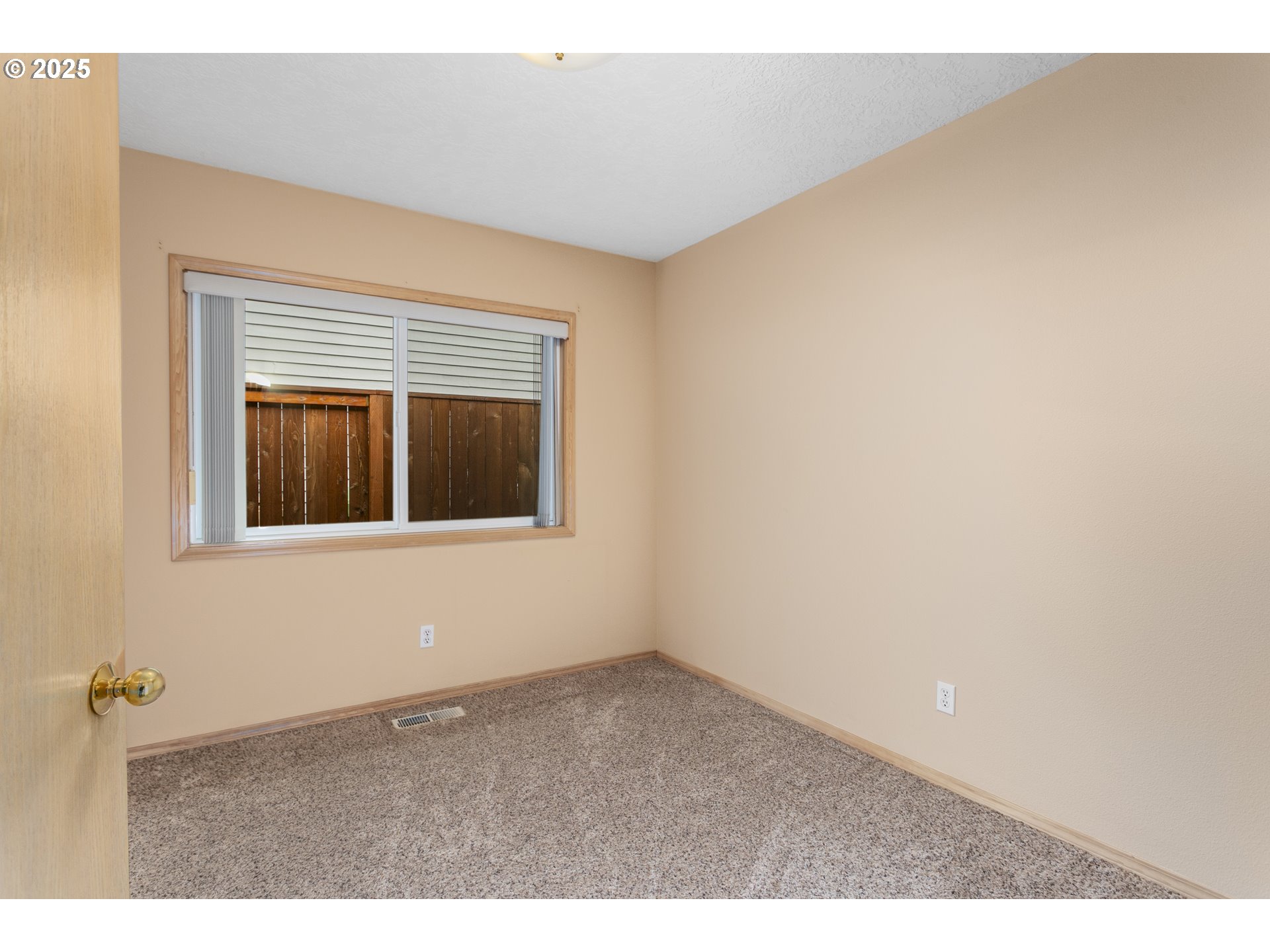 13043 Rogers Road Lake Oswego, OR 97035 - Photo 36 of 39 Gallery Image 36