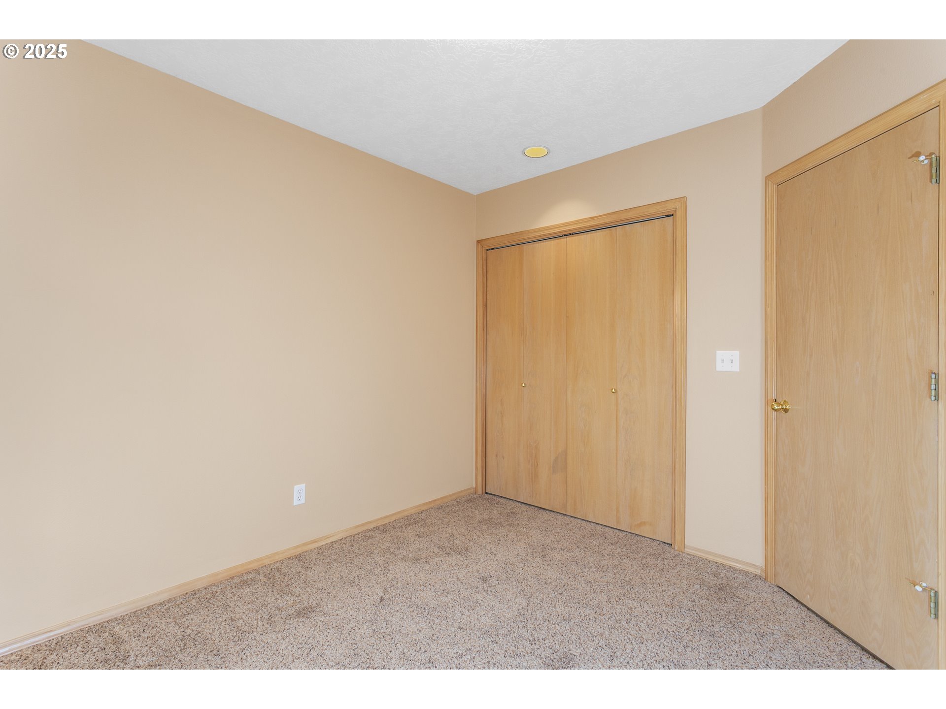 13043 Rogers Road Lake Oswego, OR 97035 - Photo 37 of 39 Gallery Image 37