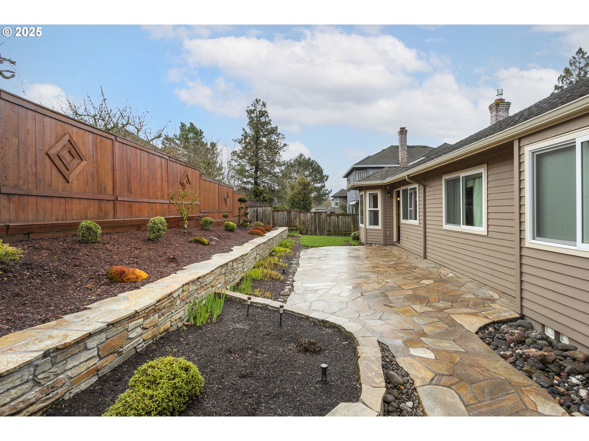 13043 Rogers Road Lake Oswego, OR 97035 - Photo 6 of 39 Gallery Image 6