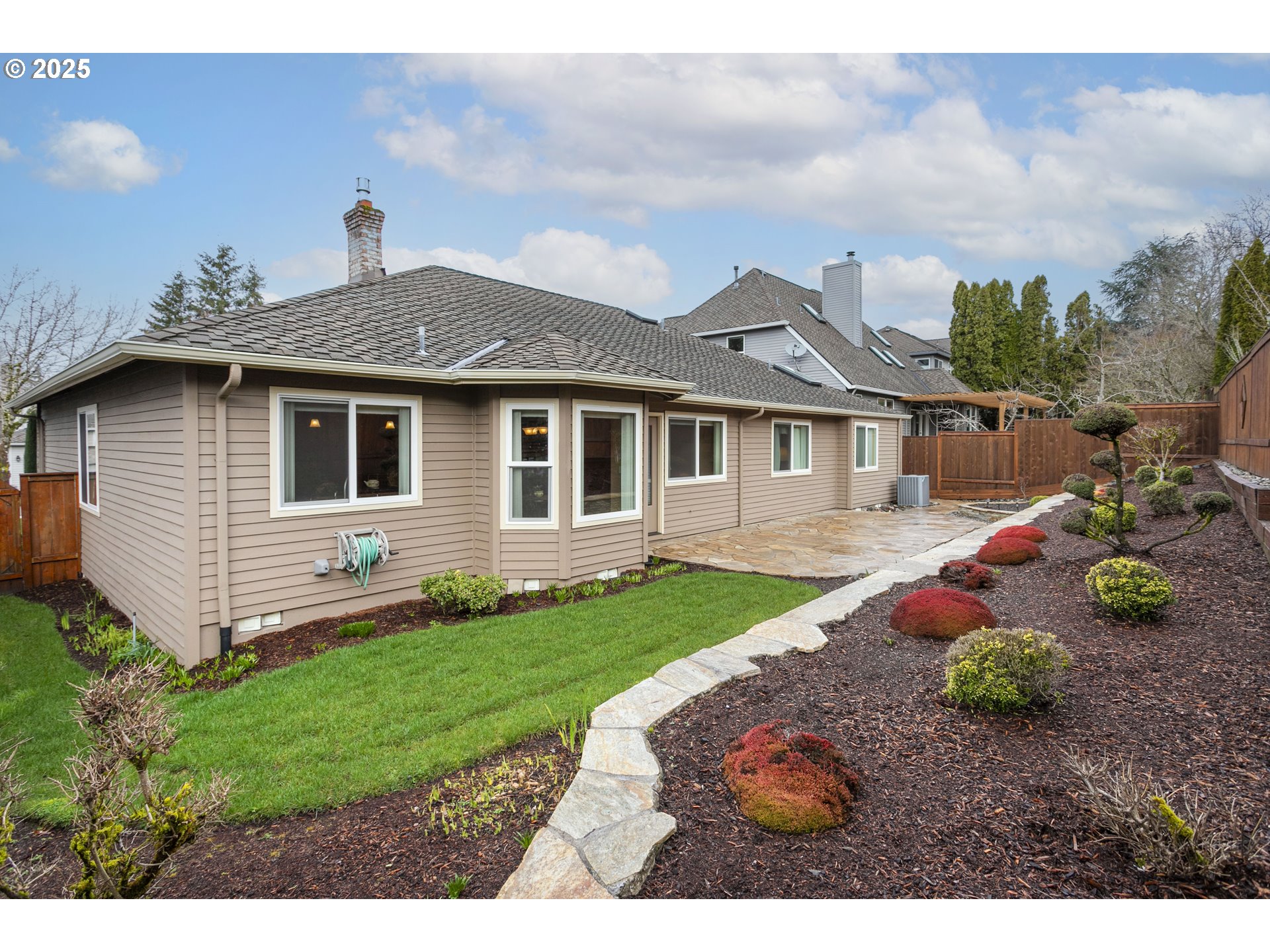 13043 Rogers Road Lake Oswego, OR 97035 - Photo 7 of 39 Gallery Image 7