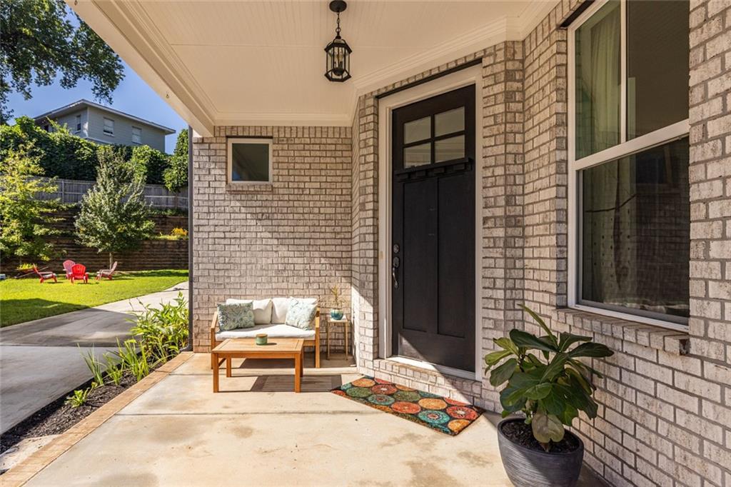 945 Rittenhouse Way Southeast Atlanta, GA 30315 - Photo 5 of 59 Gallery Image 5
