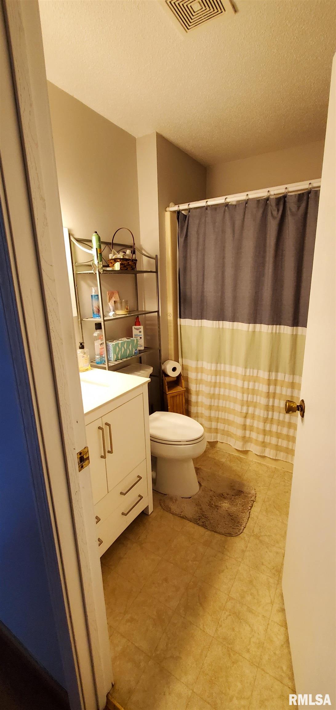 8543 Emling Road Du Quoin, IL 62832 - Photo 13 of 19 Gallery Image 13