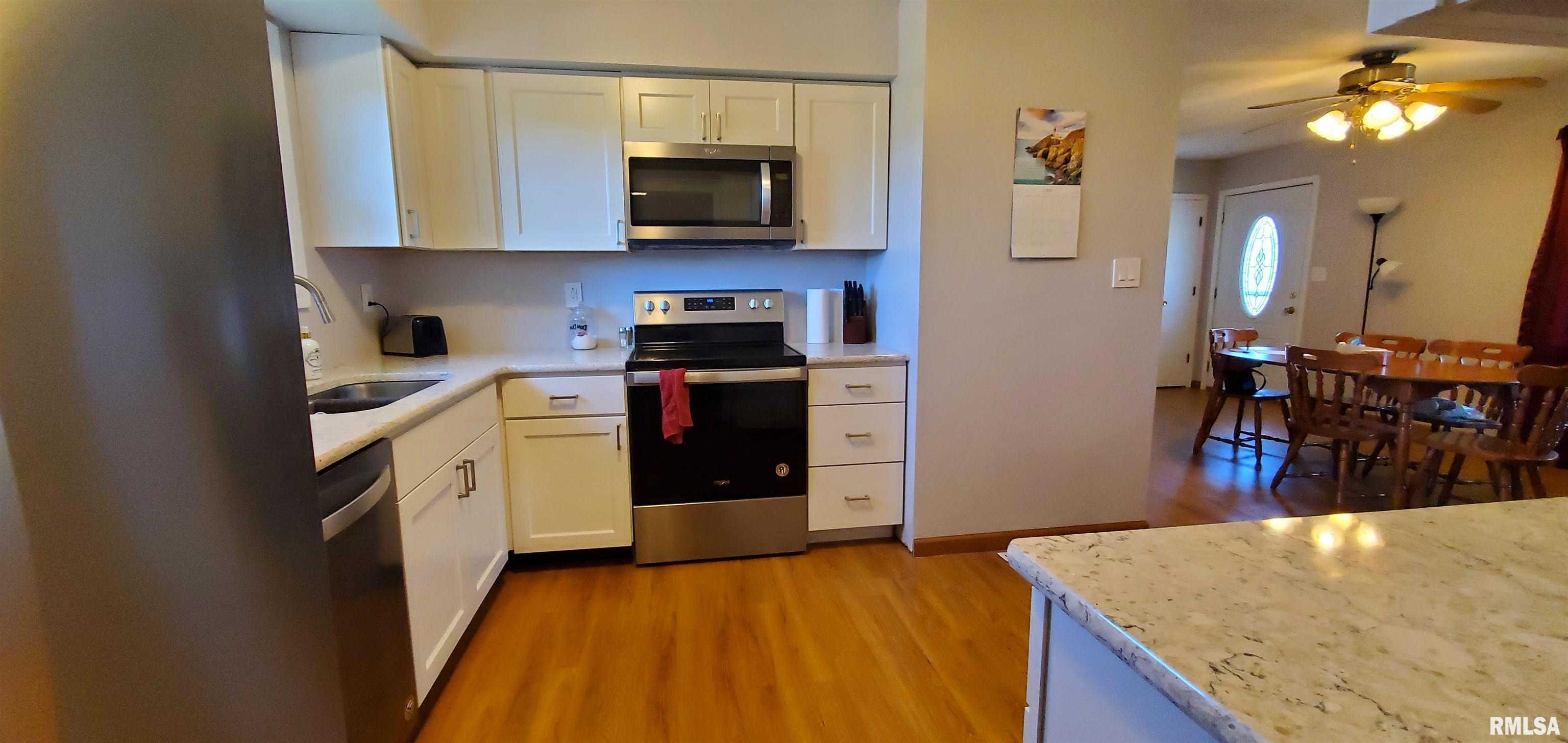 8543 Emling Road Du Quoin, IL 62832 - Photo 7 of 19 Gallery Image 7