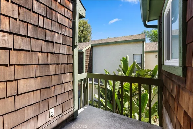 $1,200,000 | 2649 Elden Avenue, Unit E, Costa Mesa, CA 92627