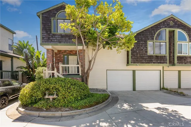 $1,200,000 | 2649 Elden Avenue, Unit E, Costa Mesa, CA 92627