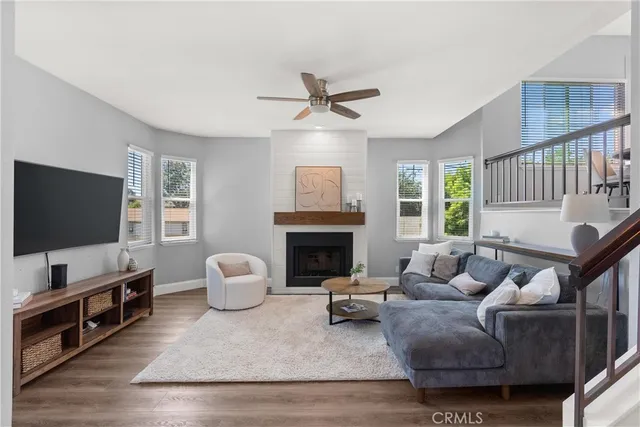 $1,200,000 | 2649 Elden Avenue, Unit E, Costa Mesa, CA 92627