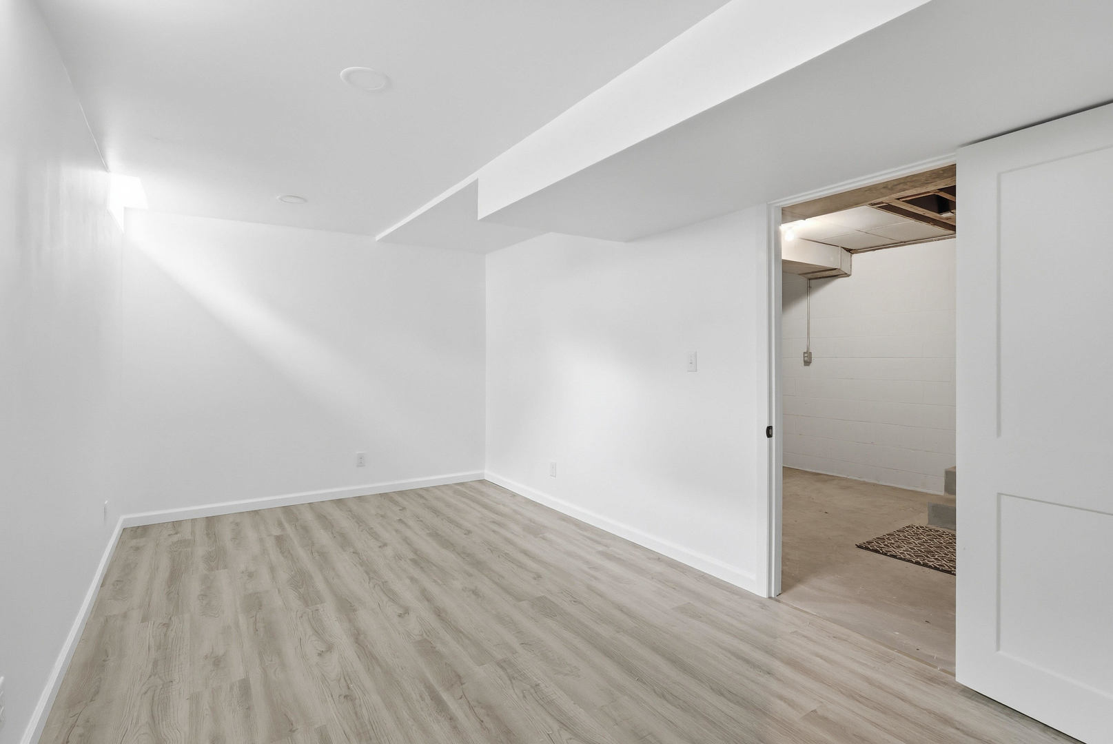 2528 28th Street Moline, IL 61265 - Photo 29 of 35 wooden floor in a room