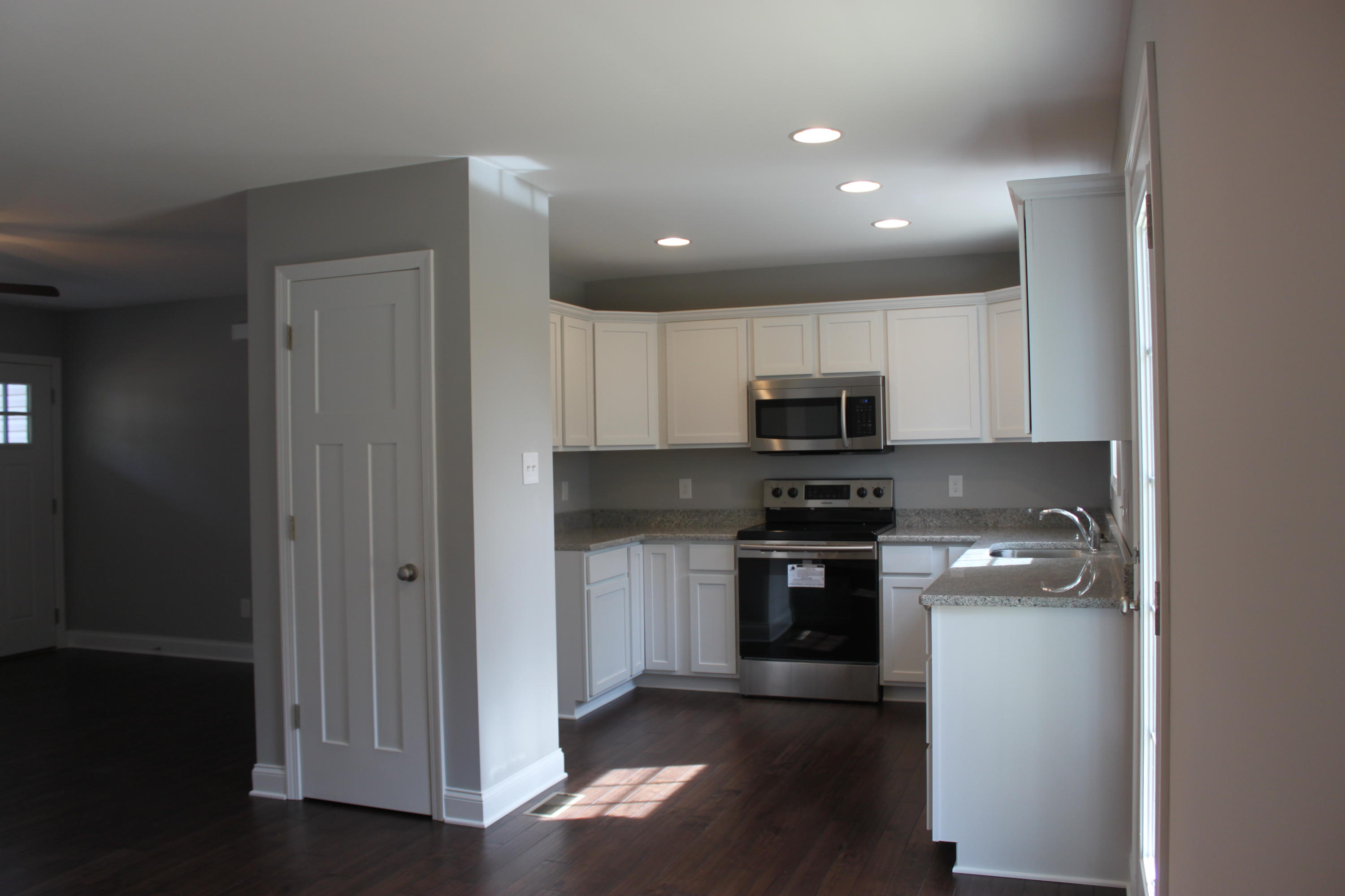 313 West Faunce Road Oak Ridge, TN 37830 - Photo 3 of 19 Kitchen