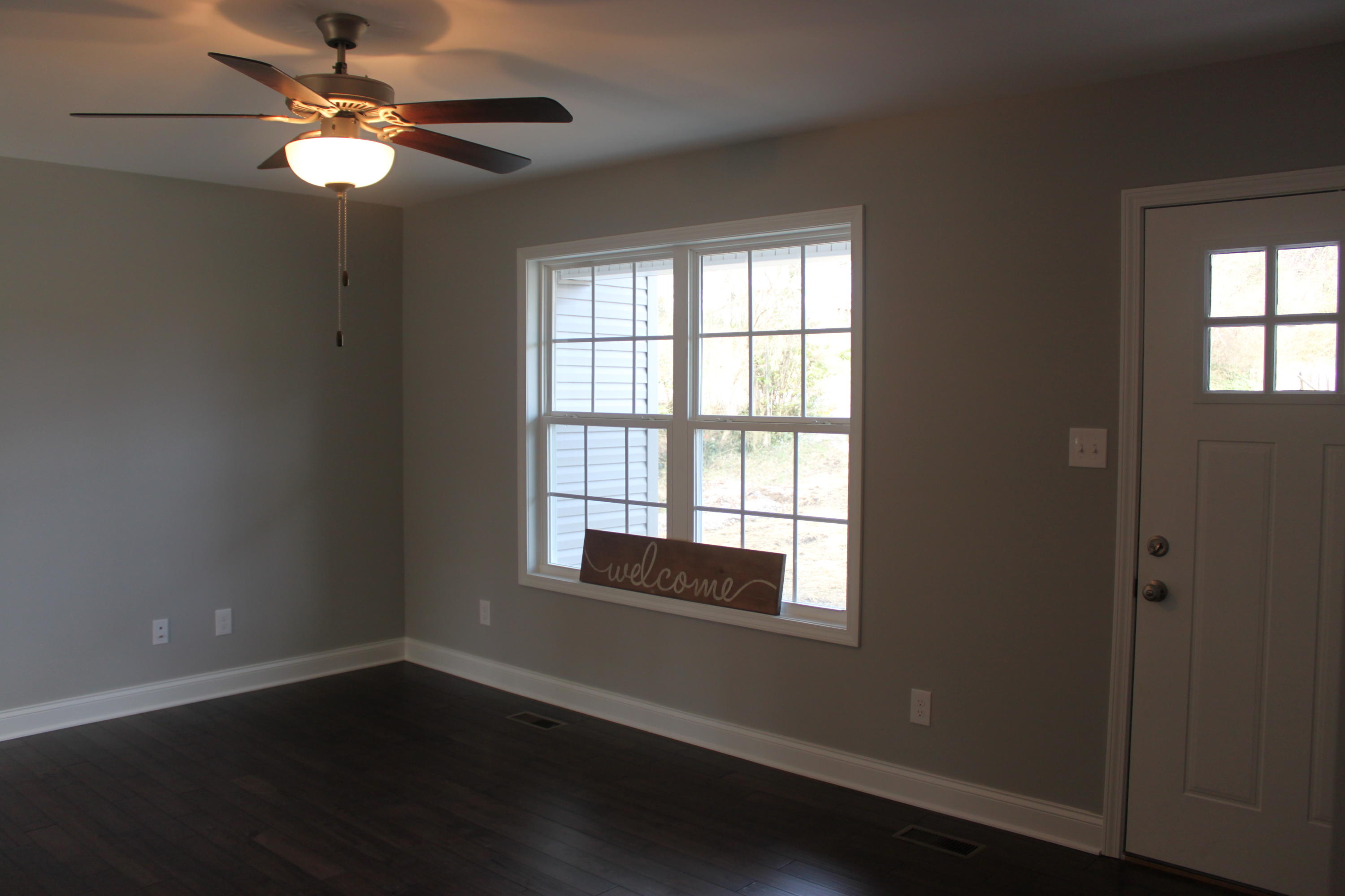 313 West Faunce Road Oak Ridge, TN 37830 - Photo 4 of 19 Living Room