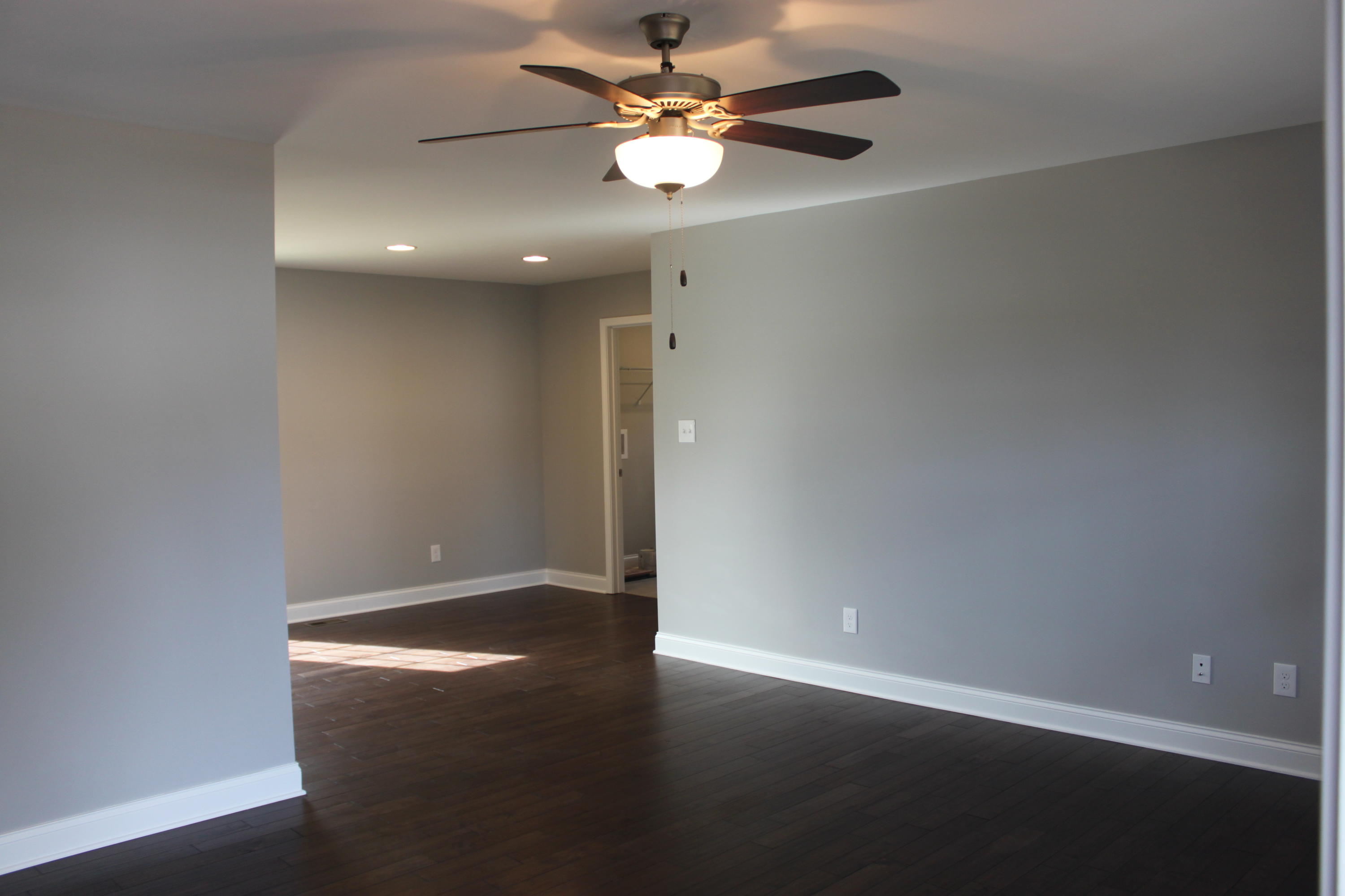 313 West Faunce Road Oak Ridge, TN 37830 - Photo 5 of 19 Living Room/Dining Room