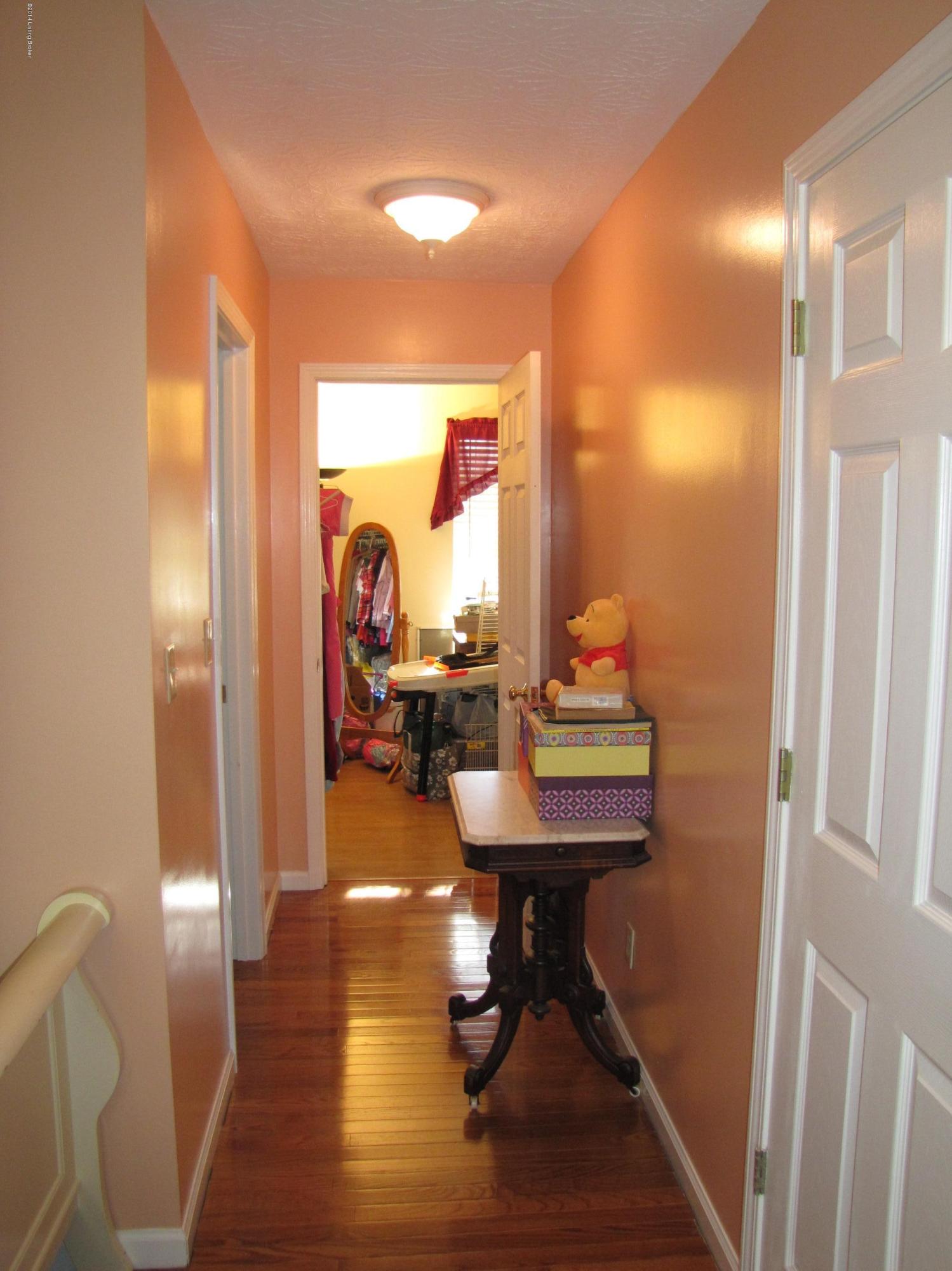218 Fox Run Road Pendleton, KY 40055 - Photo 18 of 54 Master bedroom has a small hall that houses the walk-in closet and additional bonus room.