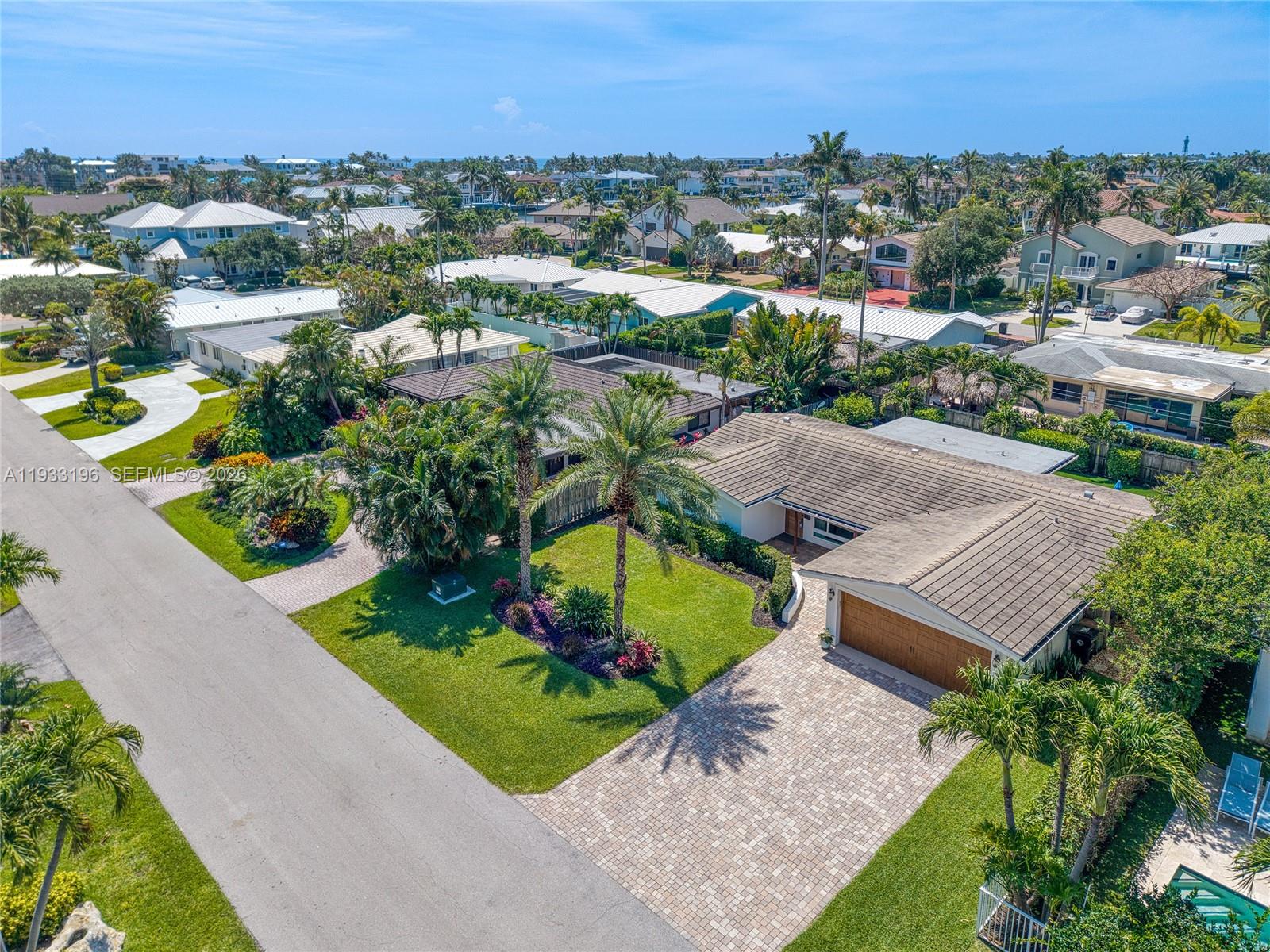 2832 Northeast 34th Street Lighthouse Point, FL 33064 - Photo 5 of 64