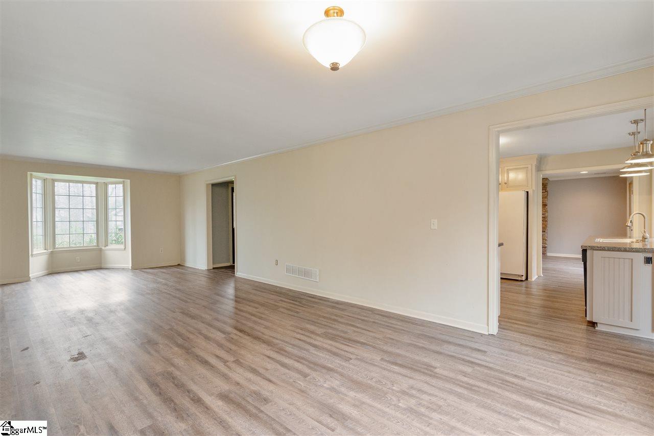 360 Pimlico Road Greenville, SC 29607 - Photo 4 of 30