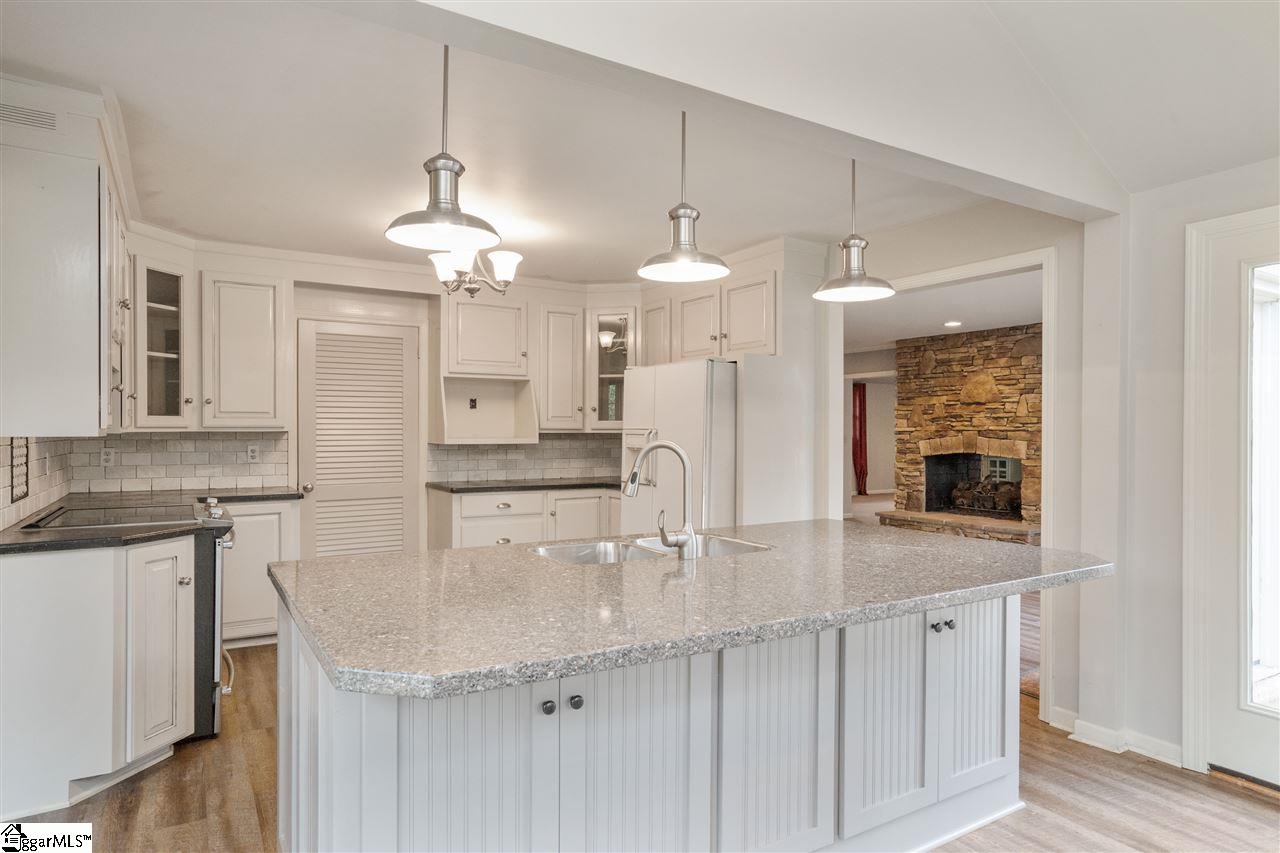 360 Pimlico Road Greenville, SC 29607 - Photo 9 of 30