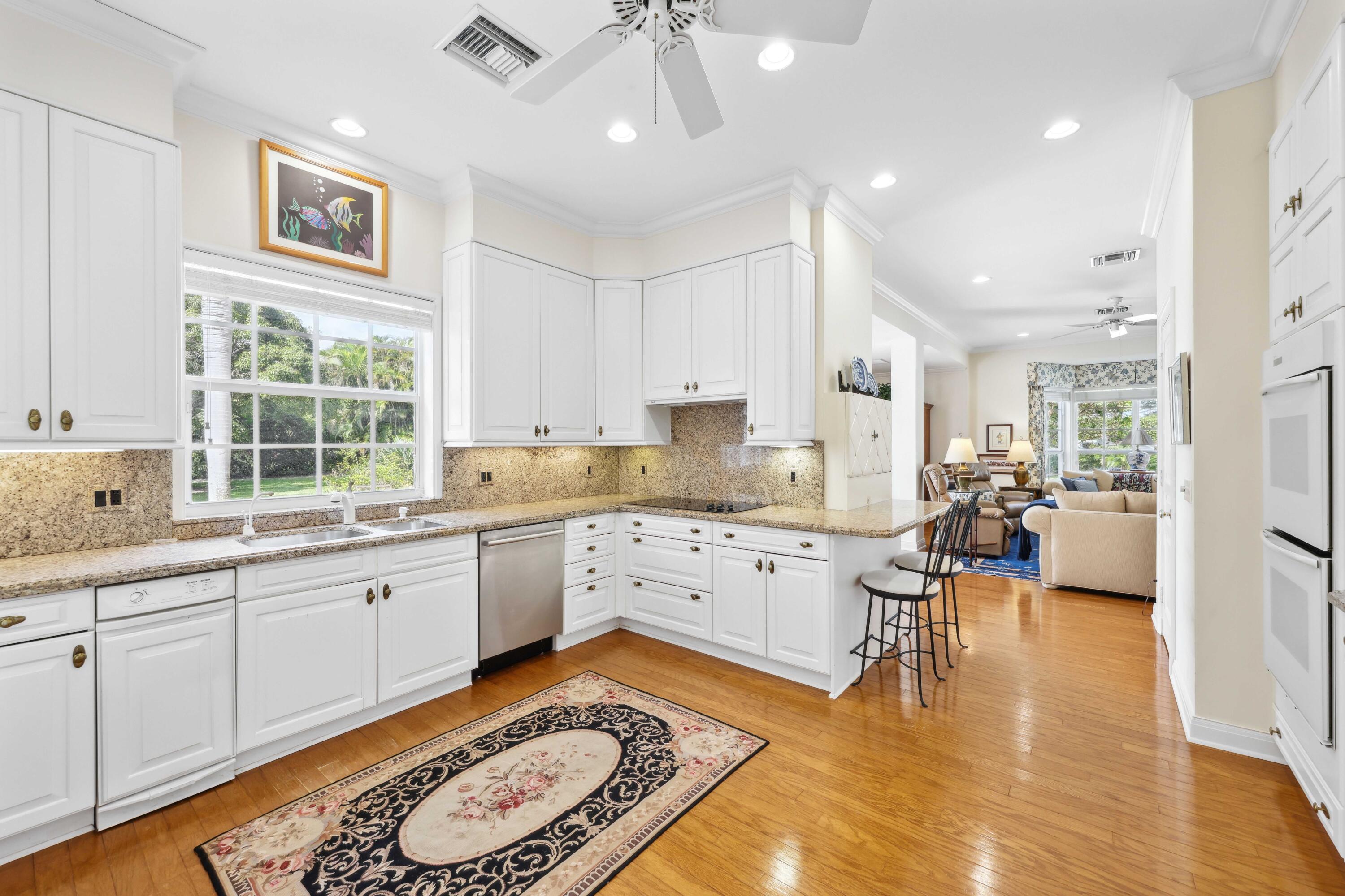 26 Country Road Boynton Beach, FL 33436 - Photo 19 of 57 Kitchen