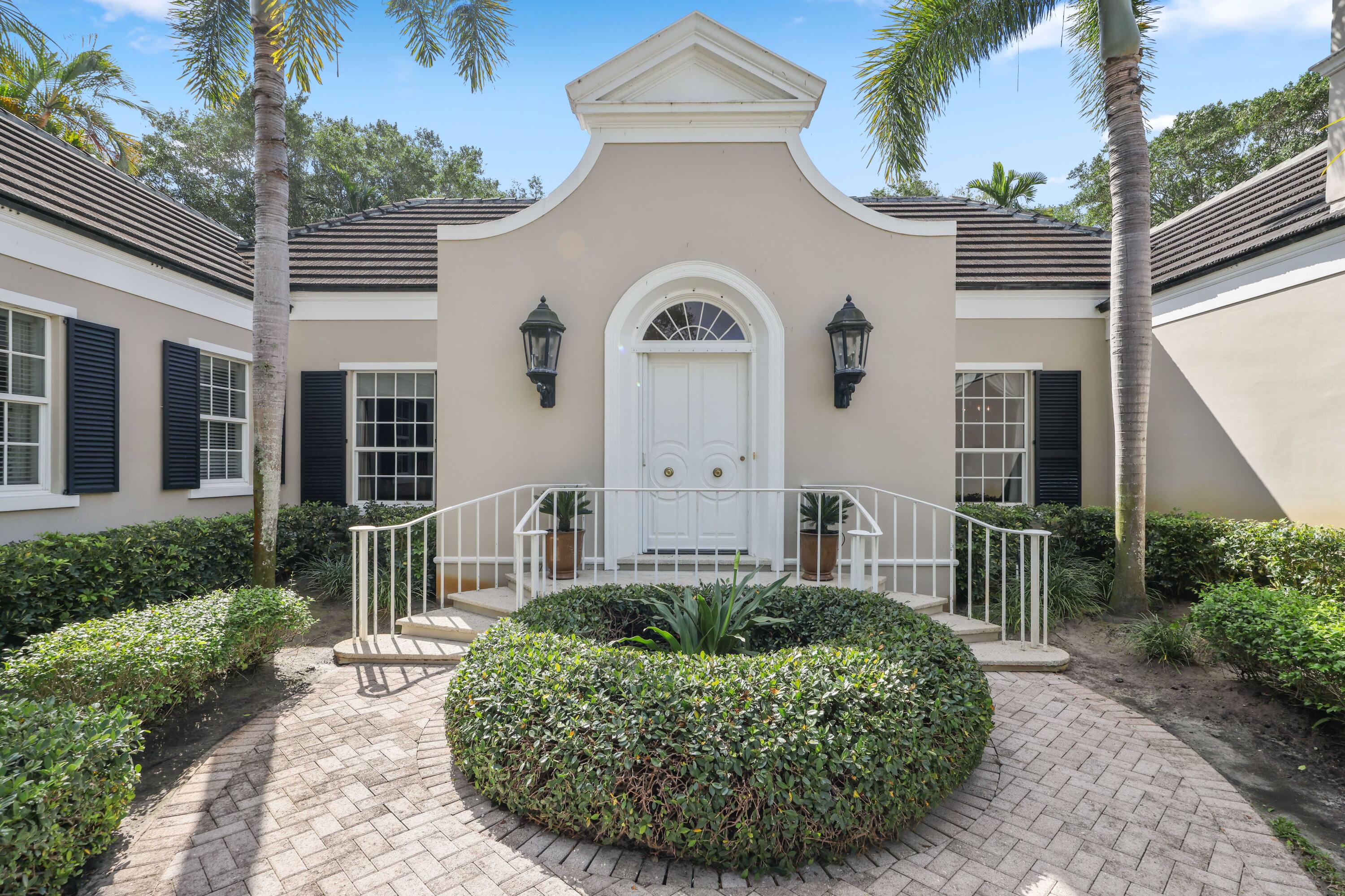 26 Country Road Boynton Beach, FL 33436 - Photo 4 of 57 Front Exterior