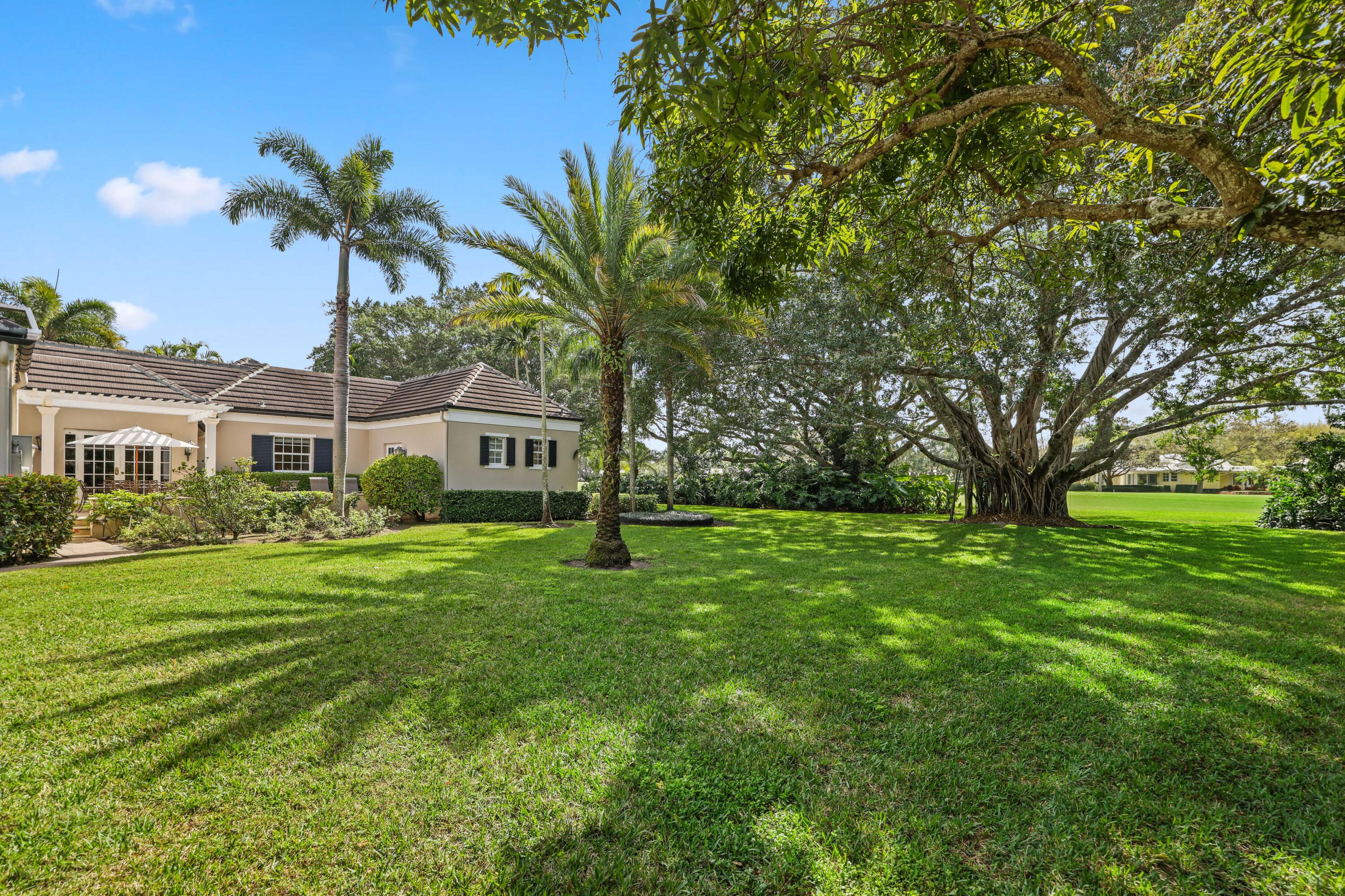 26 Country Road Boynton Beach, FL 33436 - Photo 50 of 57 Side Yard
