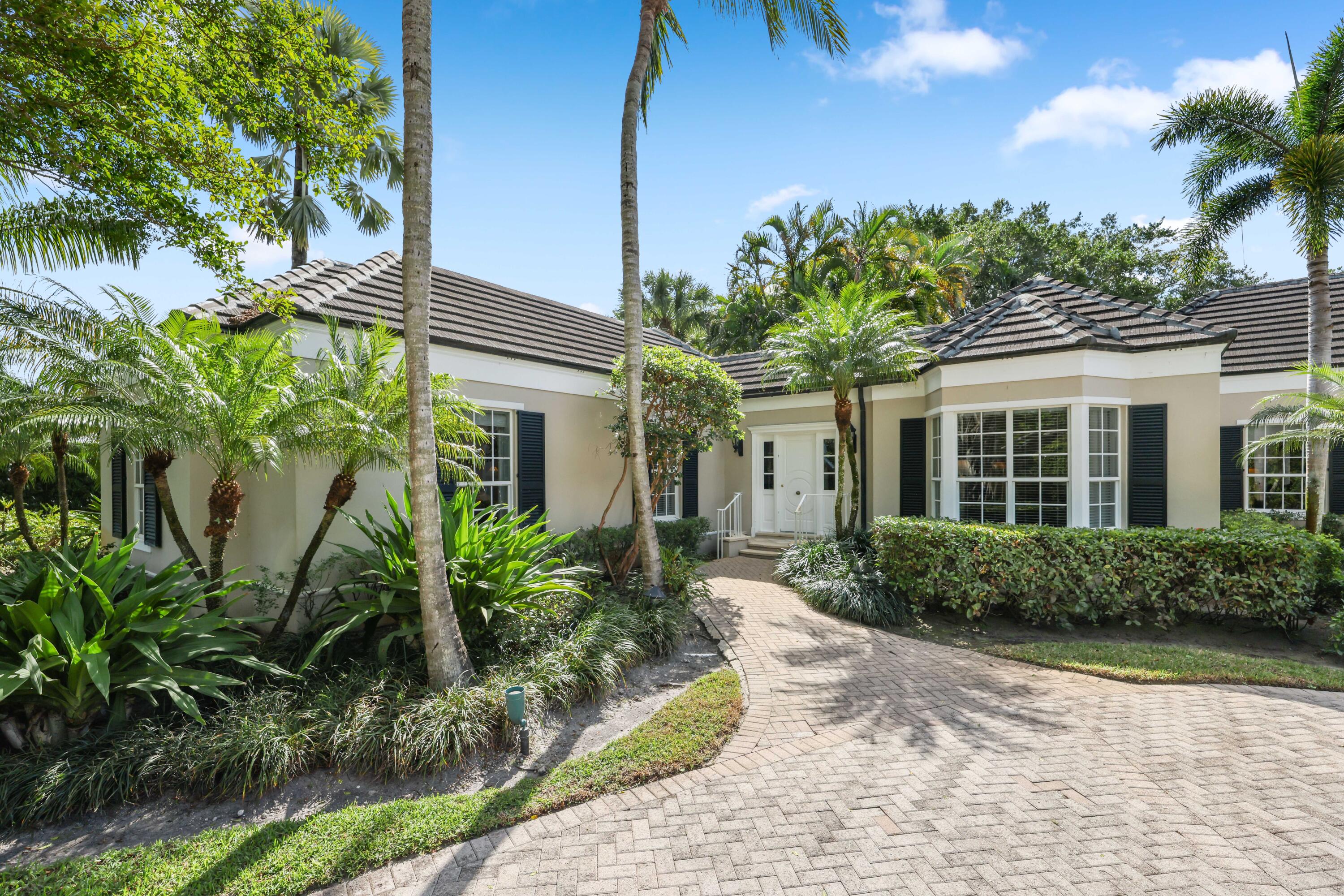 26 Country Road Boynton Beach, FL 33436 - Photo 51 of 57 Guest Wing Entrance