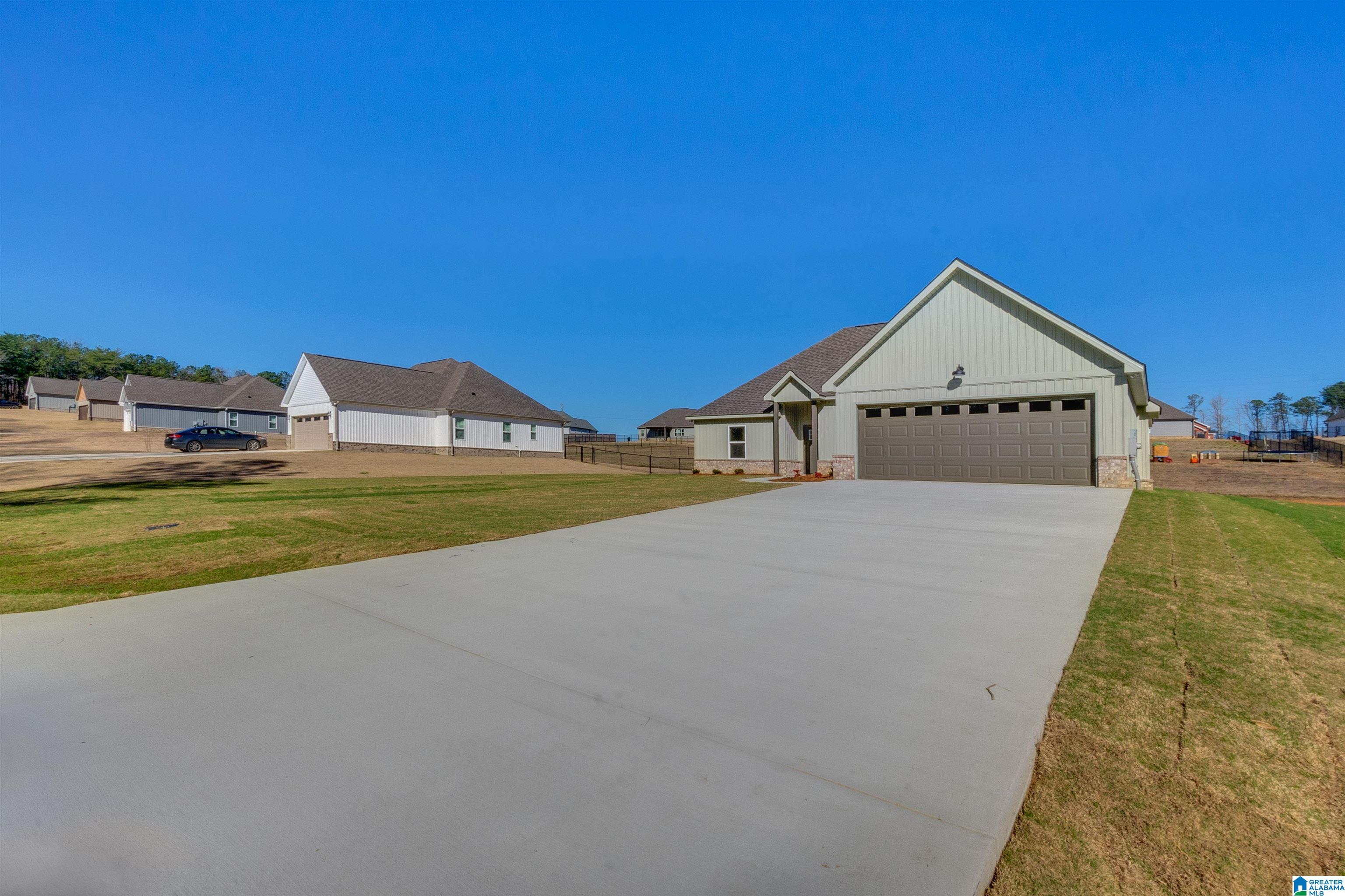 834 New Style Circle Clanton, AL 35045 - Photo 4 of 45