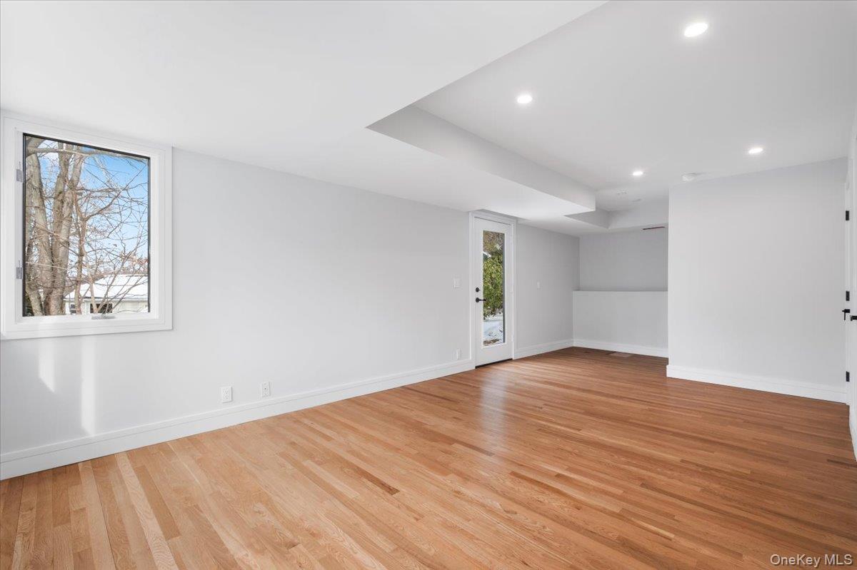 9 Shady Road Ardsley, NY 10502 - Photo 28 of 41 Flexible space potential bedroom ,family room, gym, etc...