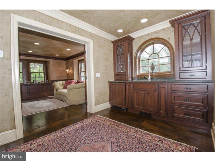317 Edgehill Road Wayne, PA 19087 - Photo 4 of 25