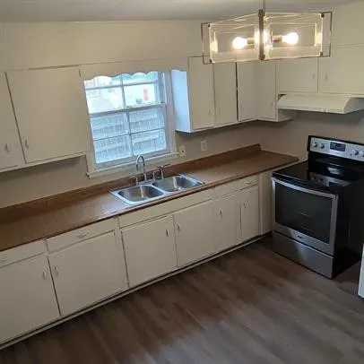 $1,295 | 100 Glenmont Drive, Unit B, Nashville, TN 37210