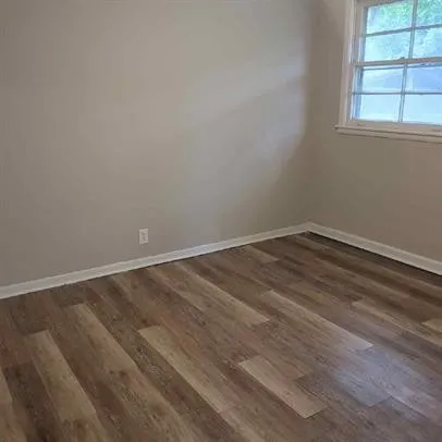 $1,295 | 100 Glenmont Drive, Unit B, Nashville, TN 37210