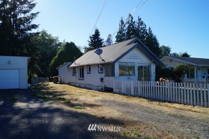 1105 Harding Road Aberdeen, WA 98520 - Photo 1 of 19 Gallery Image 1